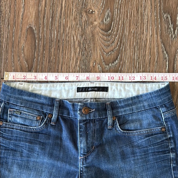 Classic Blue Denim Women's Jeans - Picture 3 of 4